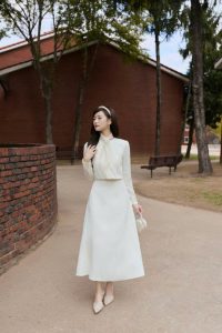 Set gấm cổ tròn nẹp sóng cách điệu