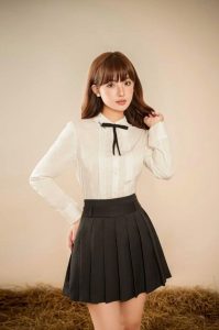 Chân váy 2 cạp xếp ly